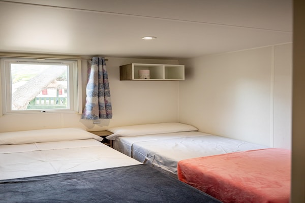 Foto van Cottage in Tarragona met Privéstrand - Vakantiehuis in La Torre del Sol, Tarragona - BedRoom