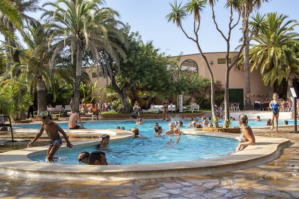 Foto van Cottage in Tarragona met Privéstrand - Vakantiehuis in La Torre del Sol, Tarragona - PoolOfHouse