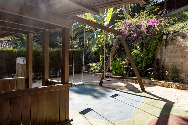 Foto van Cottage in Tarragona met Privéstrand - Vakantiehuis in La Torre del Sol, Tarragona - GardenSummer