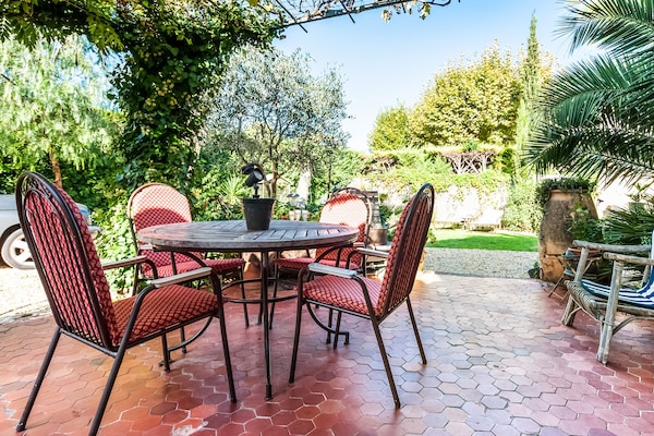 Foto van Vakantiehuis in Lorgues met zwembad en terras - Vakantiehuis in Lorgues - TerraceBalcony