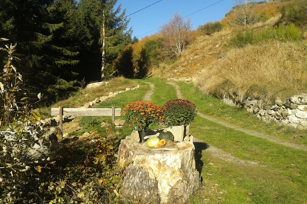 Foto van Charmante boerderij in Cros-de-Géorand - Vakantiehuis in Cros-De-Géorand - ViewSummer