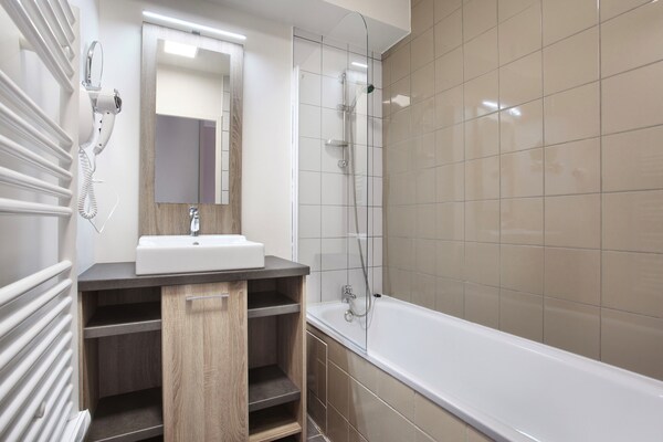 Foto van Chalet in Praroustan met Uitzicht op Bergen - Vakantiehuis in PRA LOUP 1500 - BathRoom