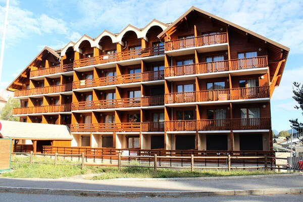 Foto van Appartement in La Joue du Loup vlakbij de skipistes - Untagged