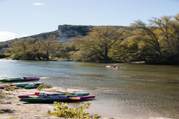 Foto van Natuurretraite met terras - Vakantiehuis in VALLON PONT D'ARC - AreaSummer20KM