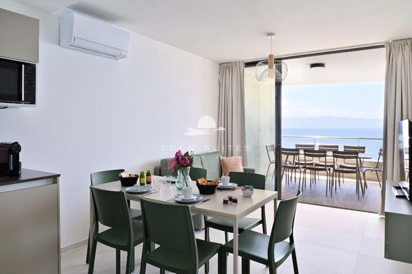 Foto van Appartement op Corsica met zwembad en uitzicht op zee - Untagged