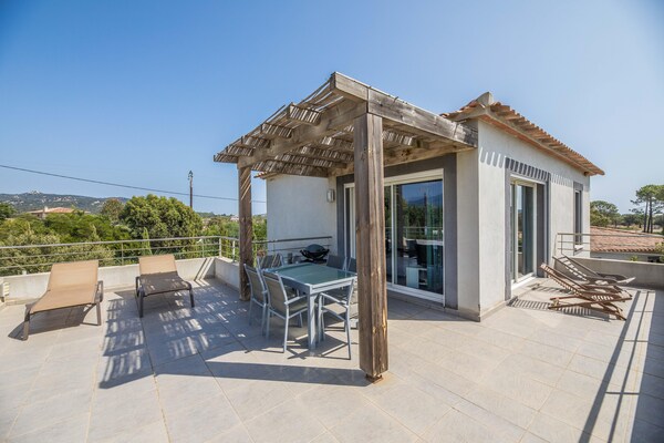 Foto van Corsicaans appartement met pergola - Vakantiehuis in Porto-Vecchio - TerraceBalcony