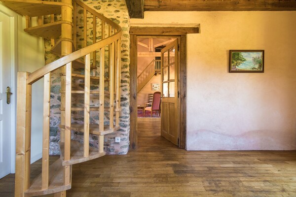 Foto van Cottage in Chaleix bij Bos en Meer - Vakantiehuis in Chalais - HallReception
