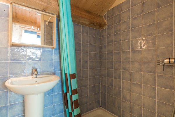 Foto van Cottage in Chaleix bij Bos en Meer - Vakantiehuis in Chalais - BathRoom