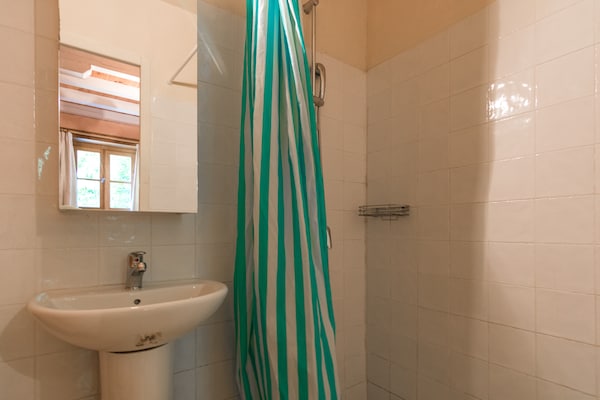 Foto van Cottage in Chaleix bij Bos en Meer - Vakantiehuis in Chalais - BathRoom