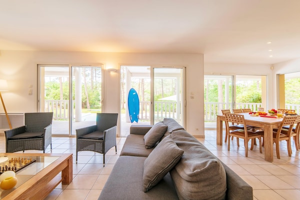 Foto van Golfvilla in Eden Parc voor 10 met zwembad - Vakantiehuis in Lacanau - LivingRoom