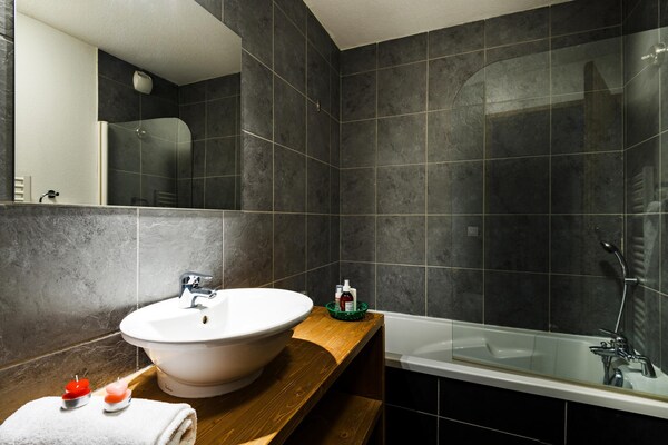 Foto van Alpine duplexwoning voor zes personen - Vakantiehuis in Saint-Lary-Soulan - BathRoom