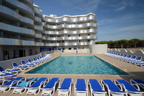 Foto van Appartement vlakbij het strand van Port-Barcarès - Vakantiehuis in Le Barcares - ExteriorSummer