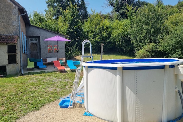 Foto van Vakantiehuis in Grury met zwembad en tuin - Vakantiehuis in Grury - PoolOfHouse