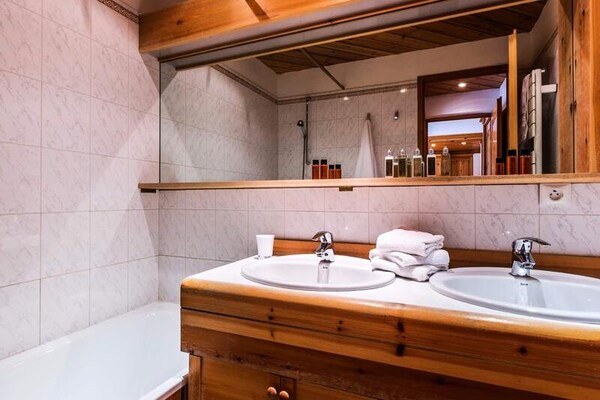 Foto van Comfortabel appartement, ski-in/ski-out toegang, overdekte parkeerplaats - Untagged