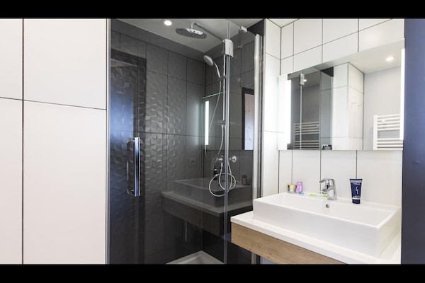 Foto van Appartement in Frankrijk met Sauna & Zwembad - Vakantiehuis in Villarembert - BathRoom