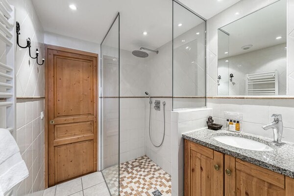 Foto van Appartement in Val Thorens bij Skiliften - Vakantiehuis in LES BELLEVILLE - Untagged