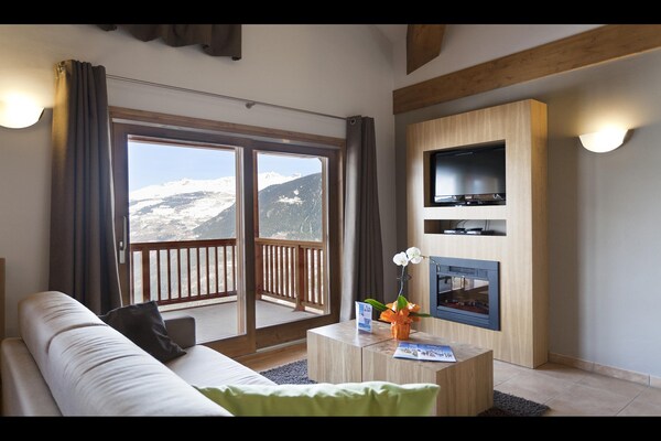 Foto van Appartement in Sainte-Foy bij Skiliften - Vakantiehuis in Sainte-Foy Tarentaise - LivingRoom