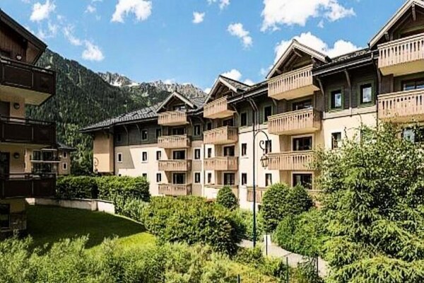 Foto van Appartement Prestige 2 kamers (6 personen) - Vakantiehuis in CHAMONIX MONT BLANC - ExteriorSummer