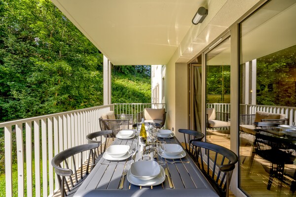 Foto van Chic Apartment with Balcony near Chamonix Centre - Vakantiehuis in Chamonix-Mont-Blanc - TerraceBalcony