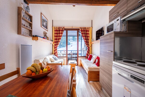 Foto van Appartement in Morillon bij Skipistes - Vakantiehuis in Morillon - LivingRoom