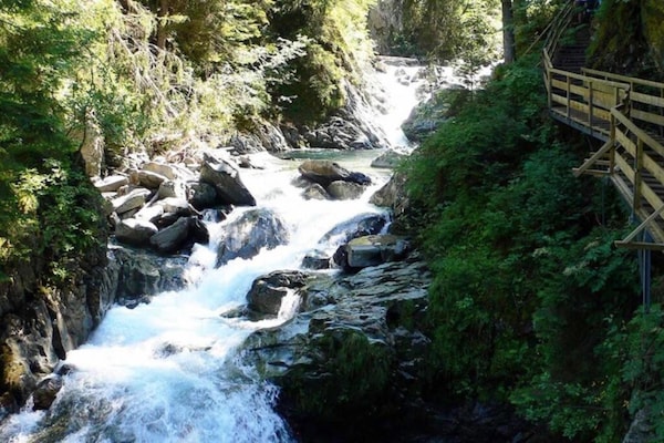 Foto van Ontspannend appartement aan het zwembad in de Alpen - AreaSummer5KM