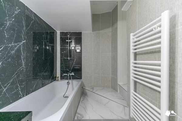 Foto van Duplex appartement 4 slaapkamers/11 plaatsen - Moulin Rouge - Untagged