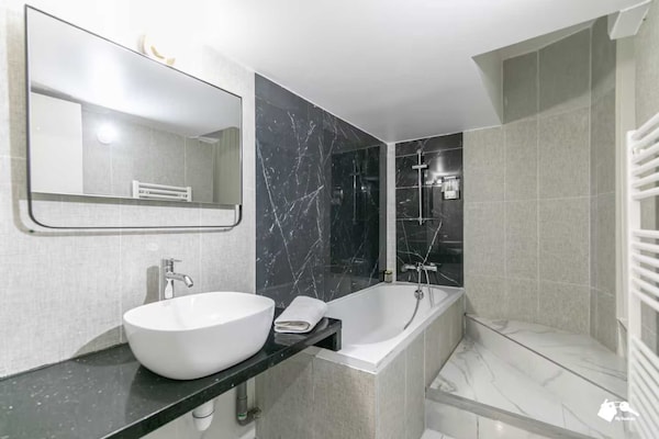Foto van Duplex appartement 4 slaapkamers/11 plaatsen - Moulin Rouge - Untagged