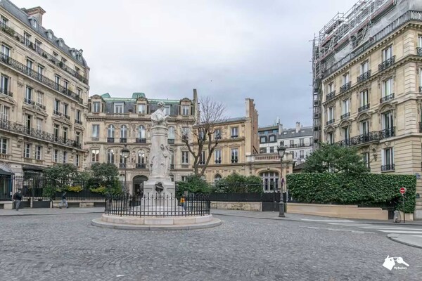 Foto van Duplex appartement 4 slaapkamers/11 plaatsen - Moulin Rouge - Untagged