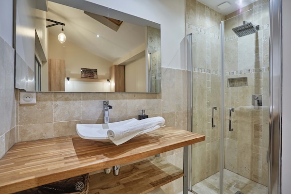Foto van Subliem appartement in het hart van Parijs 10 personen - BathRoom