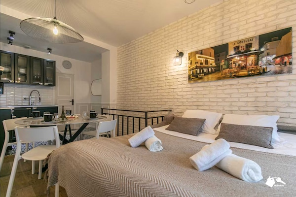 Foto van Duplex appartement met 2 slaapkamers en 6 plaatsen vlakbij de Moulin Rouge. - Untagged