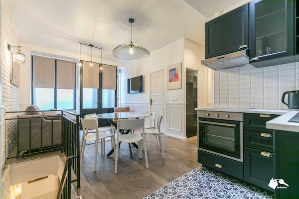 Foto van Duplex appartement met 2 slaapkamers en 6 plaatsen vlakbij de Moulin Rouge. - Untagged