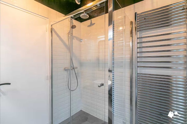 Foto van Duplex appartement met 2 slaapkamers en 6 plaatsen vlakbij de Moulin Rouge. - Untagged