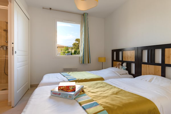 Foto van Duplex blokhutappartement voor 8 in Var - Vakantiehuis in Six-Fours-les-Plages - BedRoom