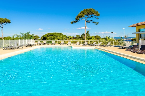 Foto van Duplex met zeezicht voor 8 aan de kust van Var - Vakantiehuis in Six-Fours-les-Plages - PoolOfHouse