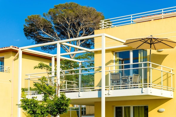 Foto van Duplexwoning in Six-Fours-les-Plages - Vakantiehuis in Six-Fours-les-Plages - ExteriorSummer