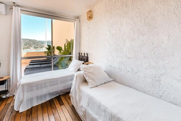 Foto van Appartement in La Faviere met Zeezicht - Vakantiehuis in Bormes-les-Mimosas - Untagged