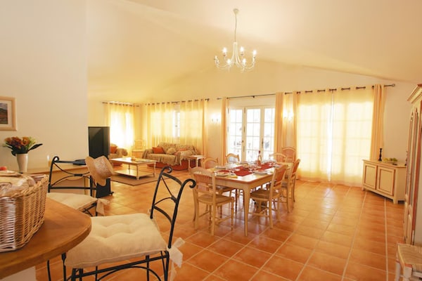 Foto van Dorpsduplex voor 8 personen met spa - Vakantiehuis in Fayence - DiningRoom