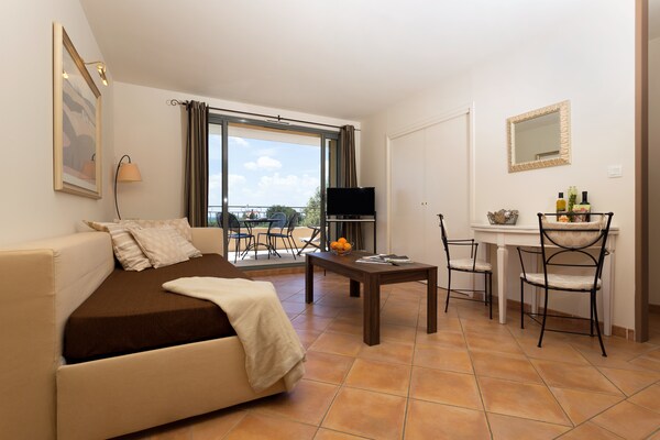 Foto van Rustig verblijf nabij Luberon - Vakantiehuis in Saumane de Vaucluse - LivingRoom