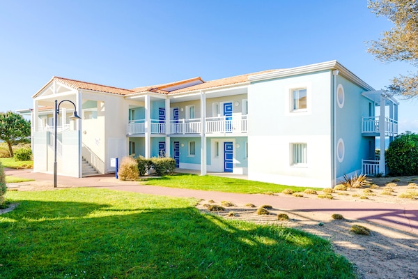 Foto van Een gezinsuitje aan de kust in de Vendée - Vakantiehuis in Les Sables-d'Olonne - ExteriorSummer
