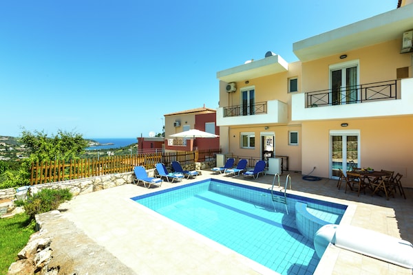 Foto van Villa's op Bali met zwembad en uitzicht op zee - Vakantiehuis in Bali - ExteriorSummer