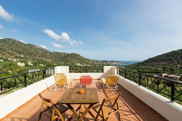 Foto van Villa's op Bali met zwembad en uitzicht op zee - Vakantiehuis in Bali - TerraceBalcony