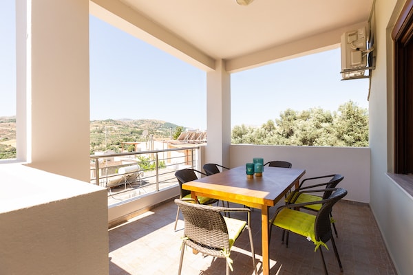 Foto van Huis in Spili met Uitzicht op Bergen - Vakantiehuis in Spili - TerraceBalcony