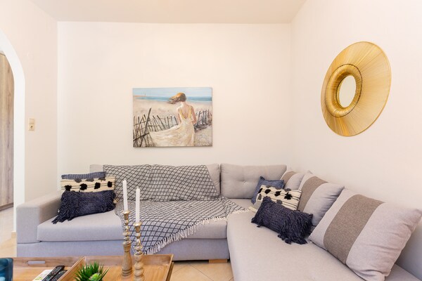 Foto van Huis in Spili met Uitzicht op Bergen - Vakantiehuis in Spili - LivingRoom