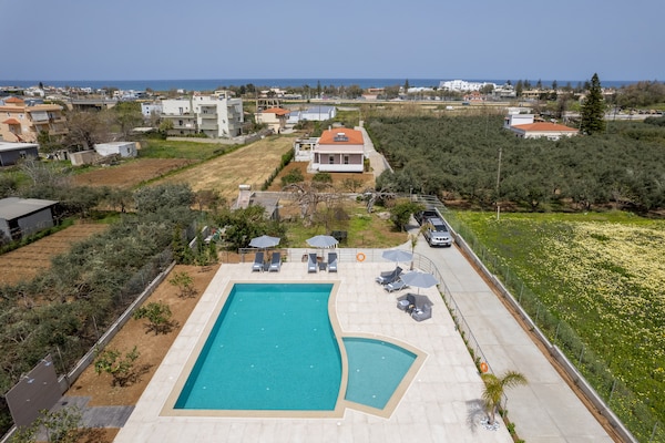 Foto van Villa in Agios Markos met Uitzicht op Zee - Vakantiehuis in Agios Markos - PoolOfHouse