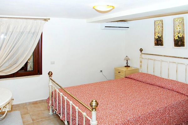 Foto van Kretaanse villa vlakbij het strand voor 10 - Vakantiehuis in Kondomari - BedRoom