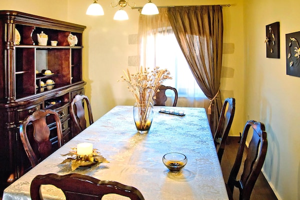 Foto van Kretaanse villa vlakbij het strand voor 10 - Vakantiehuis in Kondomari - DiningRoom