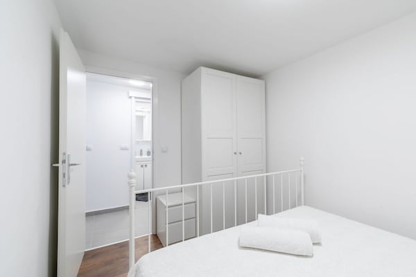 Foto van Stone House Prapatna-Two Bedroom Holiday Home with Swimming Pool - BedRoom