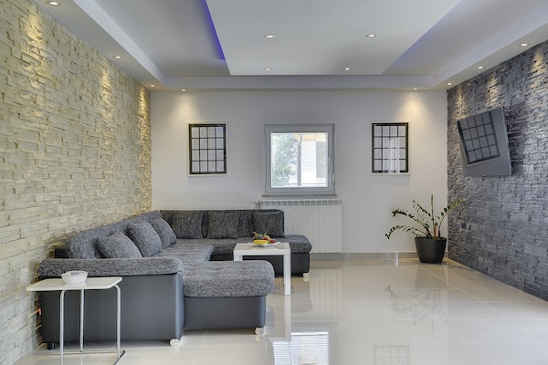 Foto van Appartement in Kroatië bij het Strand - Vakantiehuis in Pula - LivingRoom