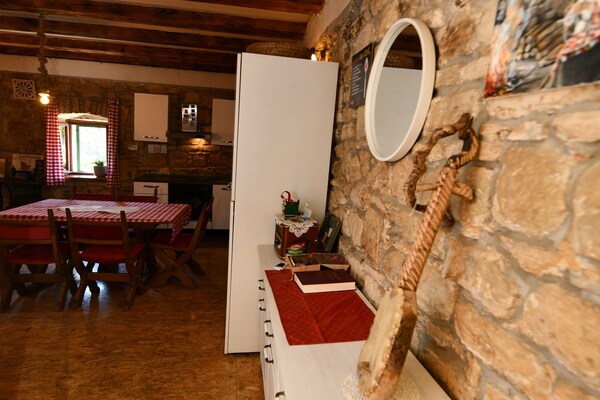 Foto van Apartment Rural Podastrana - Vakantiehuis in Sinj - LivingRoom