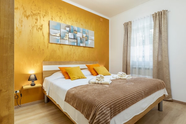 Foto van Stijlvolle villa met zwembad en tuin - Vakantiehuis in Čepić - BedRoom